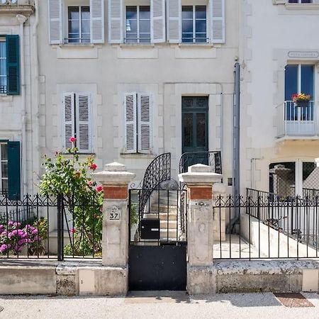 Superbe Appartement Facon Loft A 2 Pas Du Centre ! ラ・ロシェル エクステリア 写真