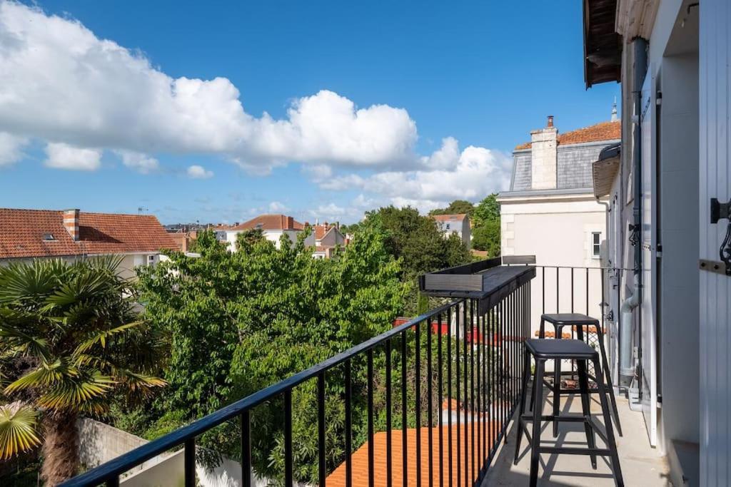 Superbe Appartement Facon Loft A 2 Pas Du Centre ! ラ・ロシェル エクステリア 写真
